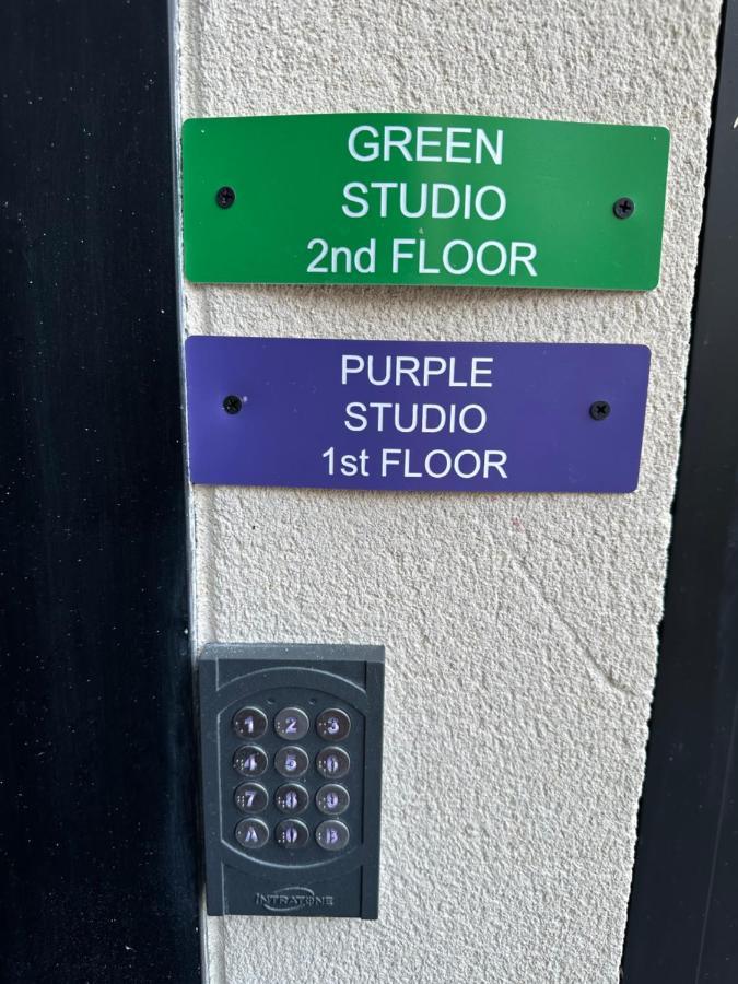 Green&Purple Studio 24-24 Access บัวส์ โกลงบ์ ภายนอก รูปภาพ